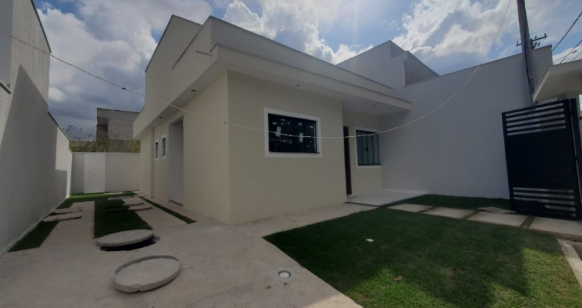 Casa com 2 quartos à venda no Maria Turri, Rio das Ostras 