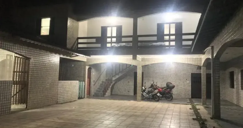 Linda Chácara em Itanhaém, com 1.800 m².