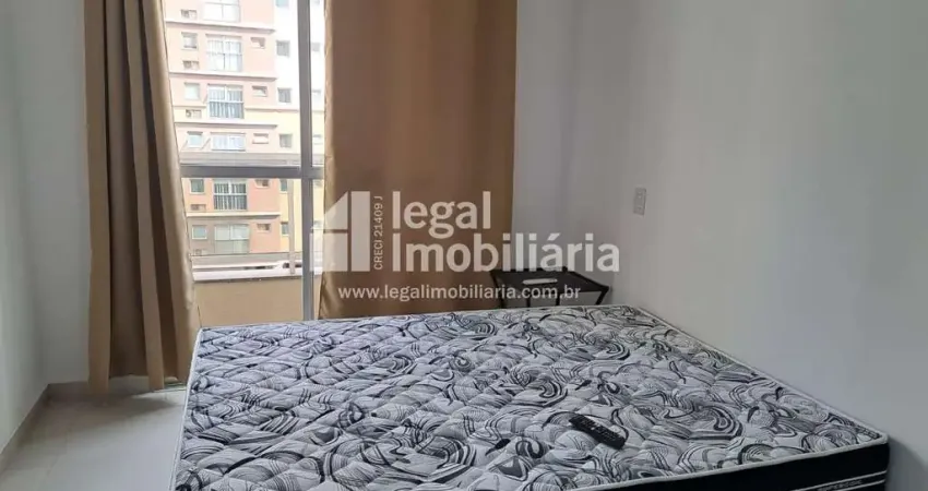 kitnet mobiliada de 30m  Ideal para quem mora sozinho,   pequena sacada,