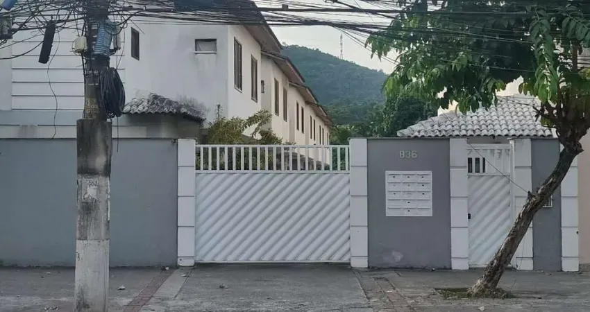 Casa 2 quartos, com 74m² de área construída, em Condomínio na Taquara - RJ.