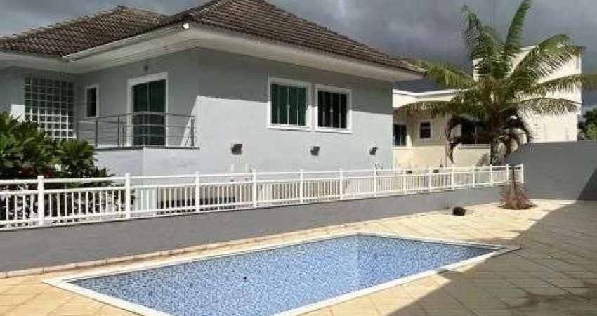Casa de condomínio para venda possui 290 metros quadrados com 4 quartos em Lagoa - Macaé - RJ