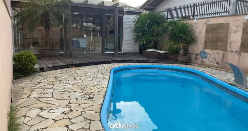 Casa com 5 quartos à venda no Iririú, Joinville 