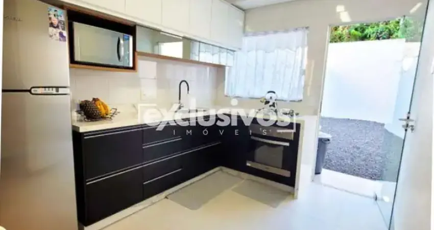 Sobrado geminado a venda no bairro Floresta por R$530.000,00