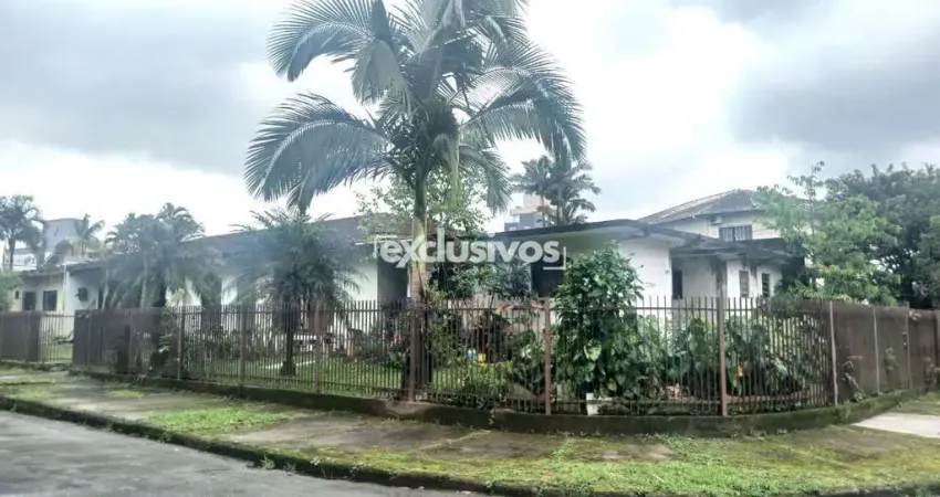 Terreno com 510m² à venda no bairro Santo Antônio em Joinville-SC por R$ 460.000,00.