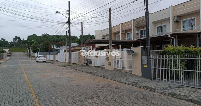 Sobrado geminado com 2 quartos à venda no bairro Floresta em Joinville - SC por R$ 395.000,00.