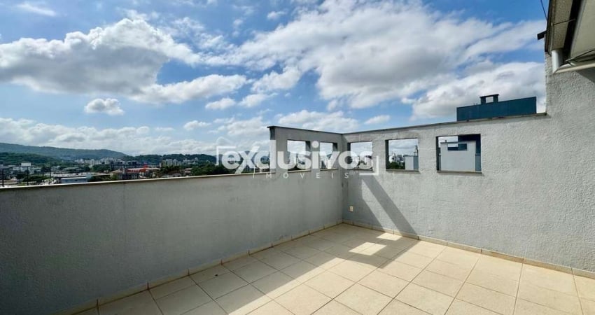 Cobertura duplex com 1 suíte mais 2 quartos à venda no Costa e silva