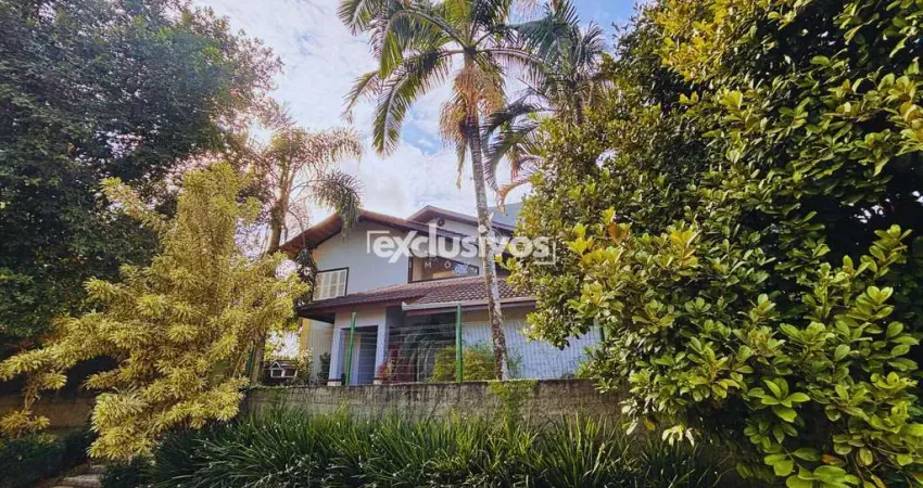 Casa Sobrado AVERBADO com piscina pronta pra morar no Santo Antônio em promoção!
