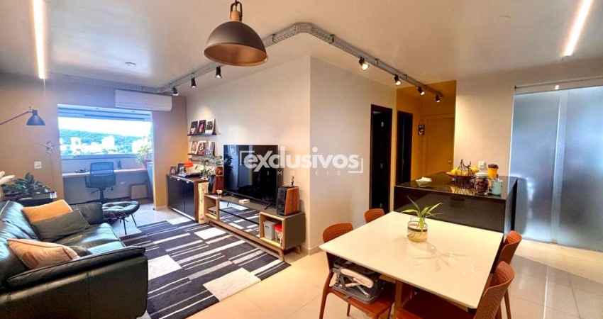 Apartamento moderno todo mobiliado com 73 m2 no Anita Garibaldi por 509 mil