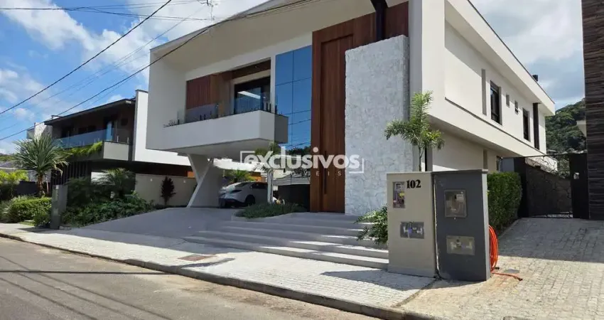 Casa com 4 quartos à venda na Rua Presidente Vargas, 146, Pirabeiraba, Joinville