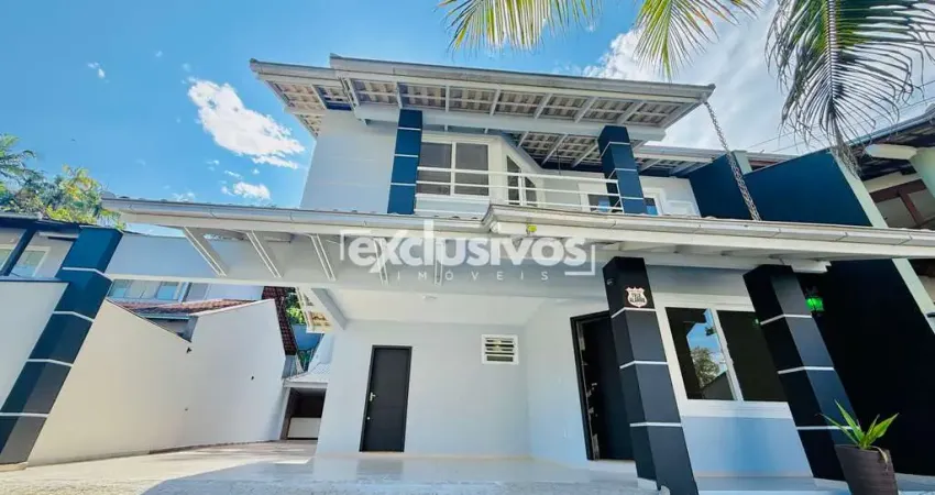 Casa averbada e reformada de 4 quartos no américa com quintal!