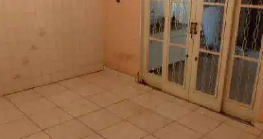 Casa com 3 dormitórios para alugar, 160 m² por R$ 3.000,00/mês - Centro - Barretos/SP