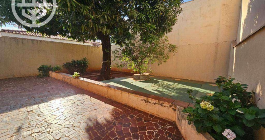 Casa com 3 dormitórios, 177 m² - venda por R$ 380.000,00 ou aluguel por R$ 1.925,00/mês - Gonçalves - Barretos/SP