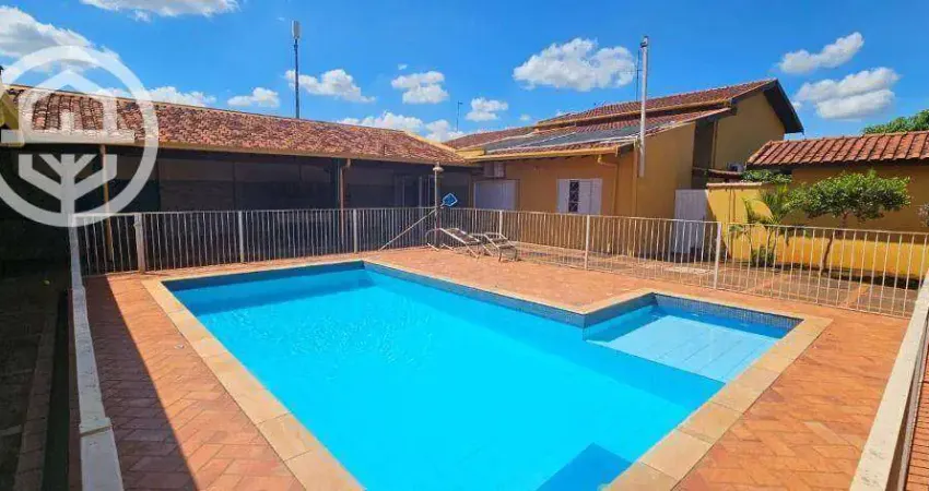 Casa com 4 dormitórios à venda, 491 m² por R$ 1.700.000,00 - Jockey Club - Barretos/SP