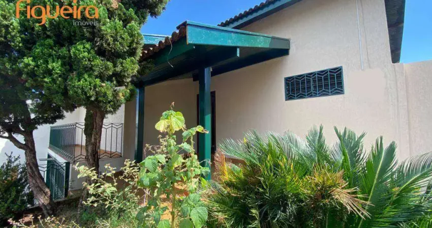 Casa com 3 dormitórios para alugar, 189 m² por R$ 2.744,38/mês - Centro - Barretos/SP