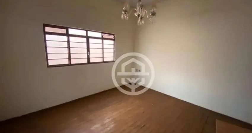 Casa com 3 dormitórios à venda, 146 m² por R$ 300.000,00 - Centro - Barretos/SP