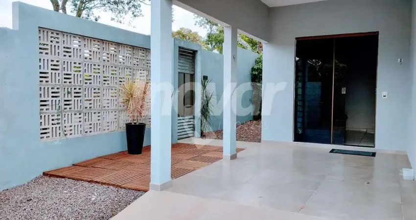 Casa com 2 quartos para alugar na Rua Armando Luís Arrosi, Centro, Toledo