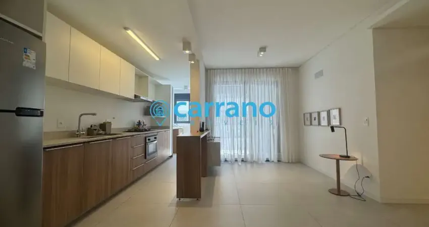 Apartamento para locação em Florianópolis-SC, bairro João Paulo: 2 quartos, 1 suíte, sacada com churrasqueira, 2 banheiros, 70m² de área.