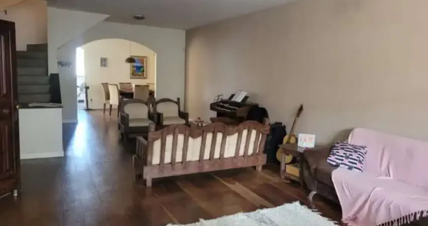 Casa com 4 quartos à venda na Rua Cafelândia, 354, Vila Trujillo, Sorocaba
