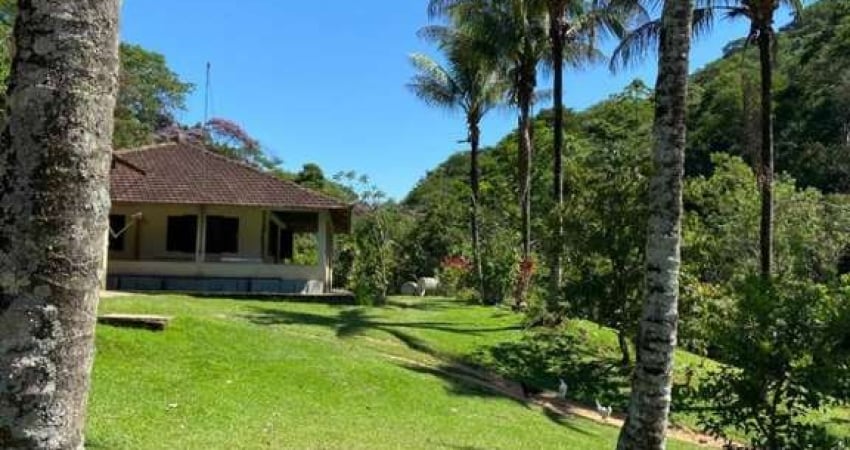 Chácara / sítio com 3 quartos à venda na Estrada de Papucainha, Papucaia, Cachoeiras de Macacu