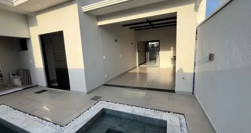 Oportunidade Única em Boituva/SP Casa Térrea com Alto Padrão de Acabamento e Piscina!