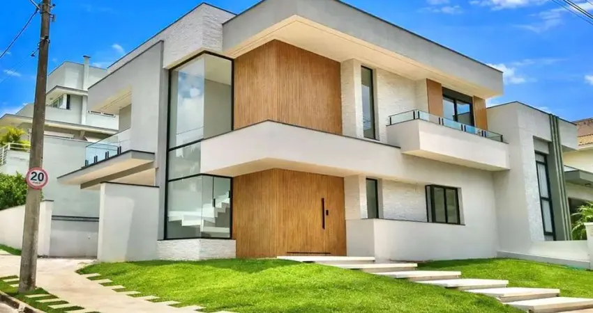 Casa à Venda de Esquina, 324m - 3 Suítes - 2.200.000 - Vista para a Mata - Votorantim SP