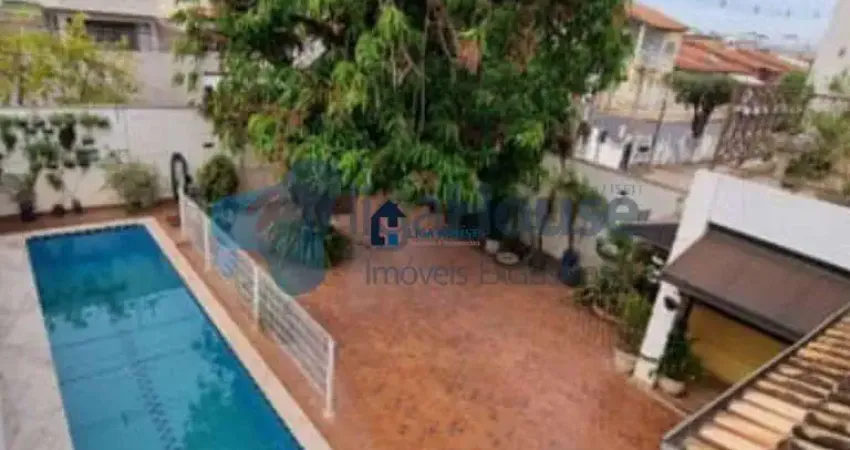 Imóvel no Bairro Jardim Petrópolis, Cuiabá - Casa com Escritório - 293m²