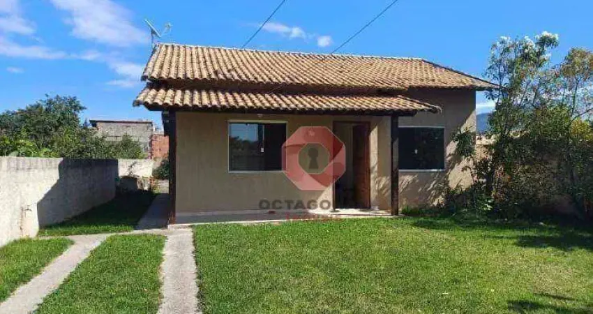 Casa com 2 dormitórios à venda, 65 m² por R$ 395.000 - Itaipuaçu - Maricá/RJ