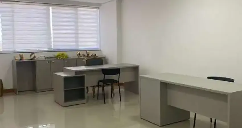 Conjunto comercial para venda e locação em Centro, 44m²