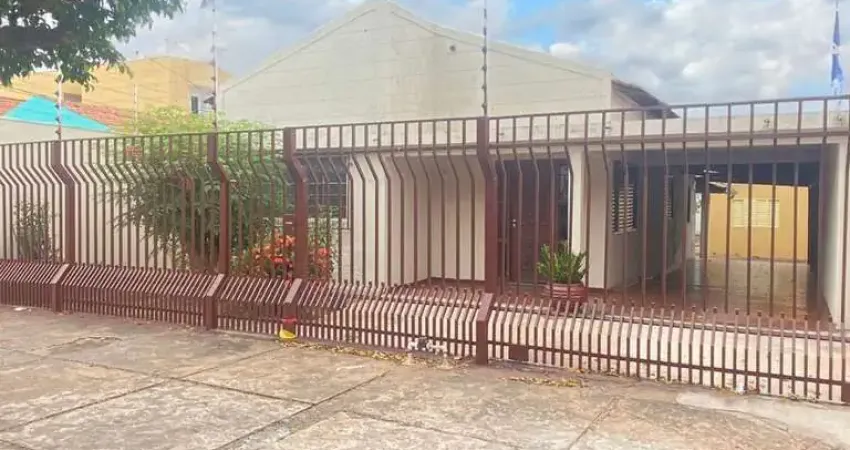 Casa à venda na Rua José Barriga, 970, Centro, Rondonópolis