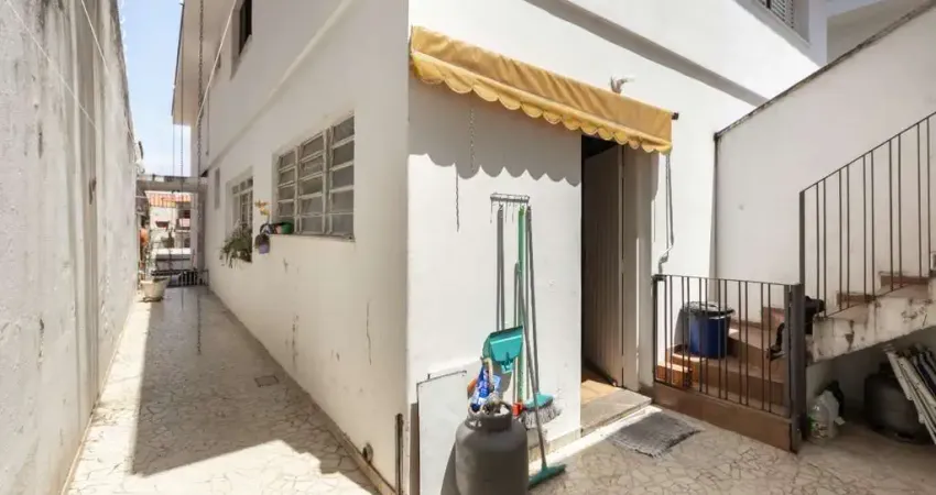 Sobrado para venda com 3 quartos, sendo 1 suíte, 197m²