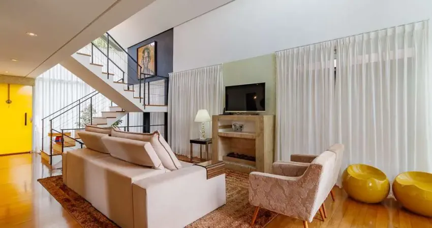 Casa em condomínio para venda com 3 quartos, sendo 3 suítes, 268m²