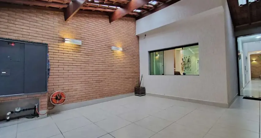 Sobrado para venda com 3 quartos, sendo 1 suíte, 157m²