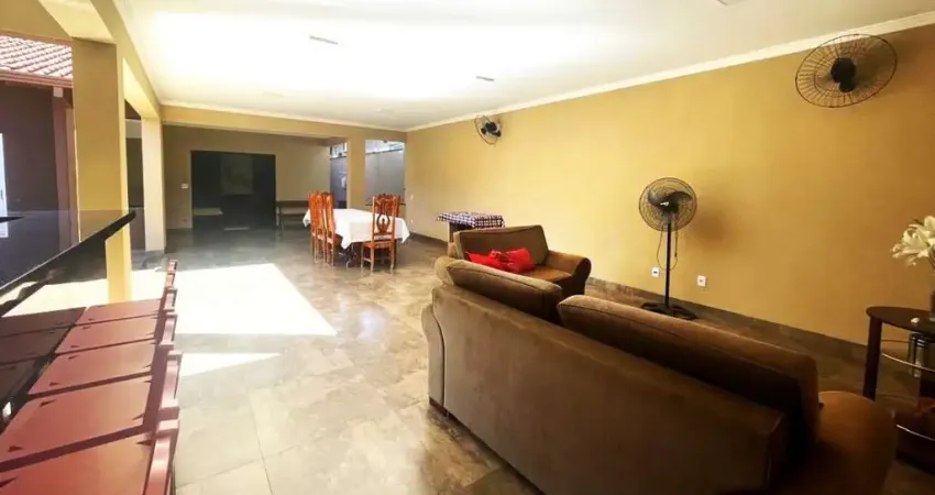 Casa no condomínio Condomínio Residencial Haras Country Village para venda com 3 quartos, sendo 1 suíte, 382m²