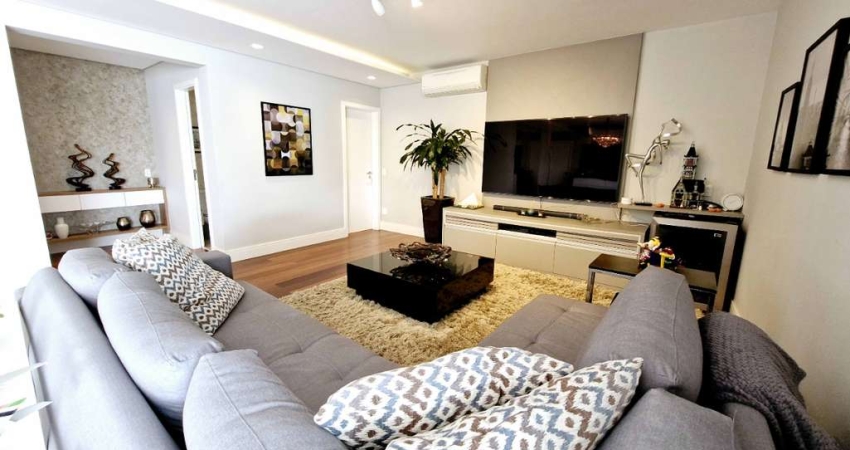 Apartamento tipo para venda com 3 quartos, sendo 3 suítes, 258m²