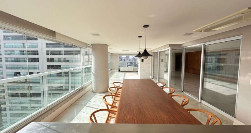 Apartamento tipo para venda com 3 quartos, sendo 3 suítes, 335m²