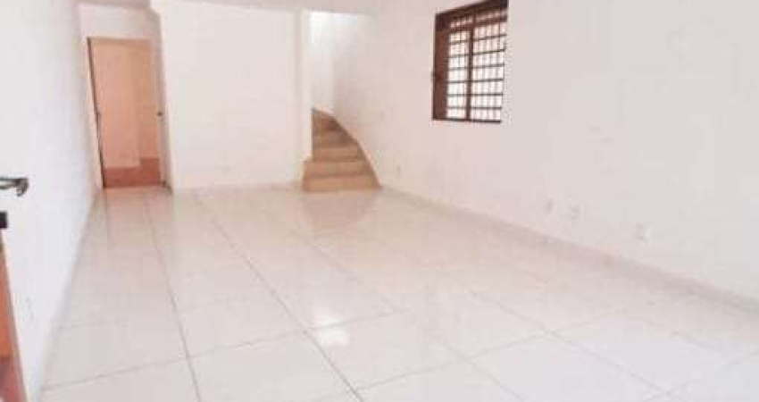 Casa tipo para venda com 5 quartos, sendo 2 suítes, 120m²