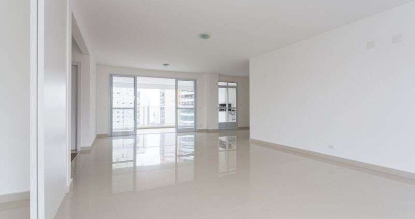Apartamento tipo para venda com 3 quartos, sendo 3 suítes, 213m²
