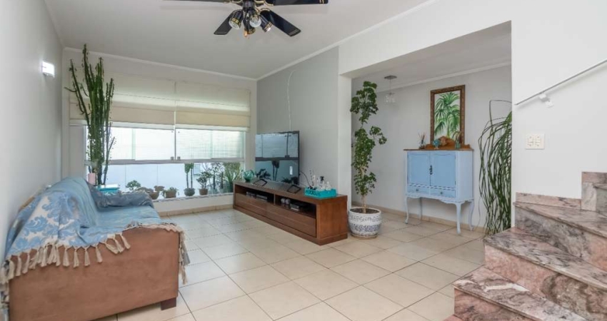 Casa tipo para venda com 3 quartos, sendo 1 suíte, 161m²