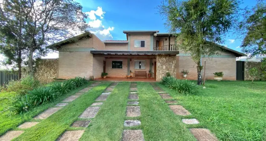 Casa no condomínio condomínio topázio para venda com 4 quartos, sendo 2 suítes, 312m²