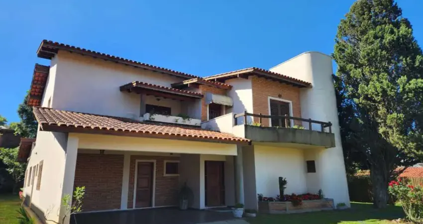 Casa em condomínio para venda com 4 quartos, sendo 3 suítes, 314m²