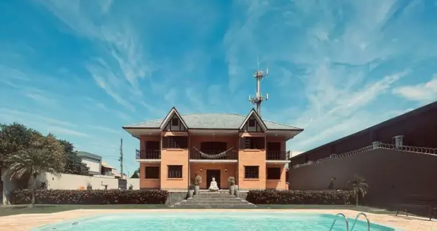 Casa em condomínio para venda com 3 quartos, sendo 3 suítes, 345m²