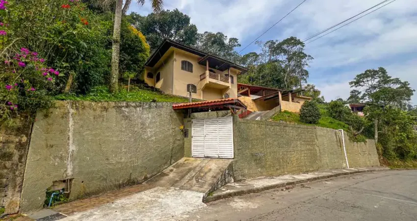 Casa de vila para venda em suíssa com 2 quartos, sendo 1 suíte, 189m²