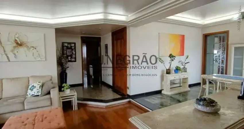 Apartamento de Luxo com 4 Quartos e 4 Suítes no Jardim da Saúde, São Paulo-SP: 200m², 3 Salas, 5 Banheiros e 4 Vagas de Garagem!