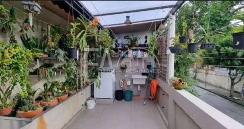 Sobrado para venda com 100 metros quadrados com 3 quartos em Macuco - Santos - SP