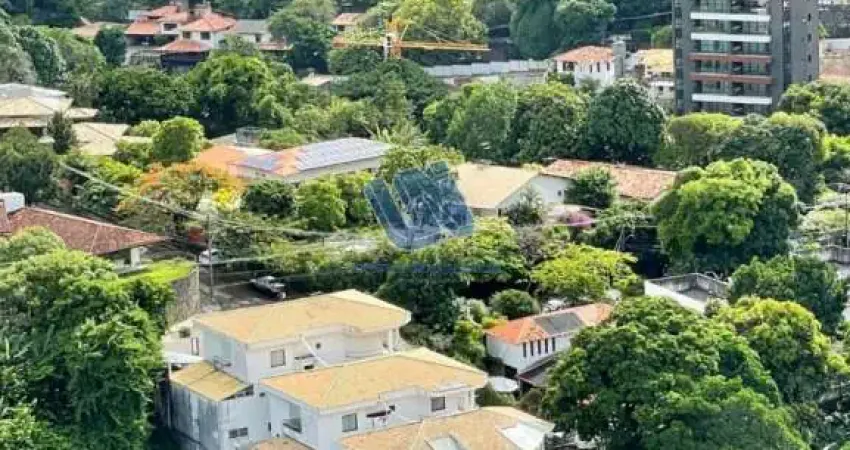 Terreno em condominio 1.400m2 com 3 Casas Triplex Alto Padrão à Venda em Condomínio no Horto Florestal