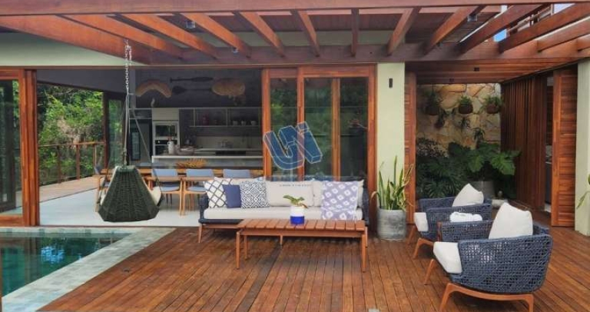 Casa duplex em Condominio com 6 suítes sendo 1 suíte master com 550m2 em Praia do Forte