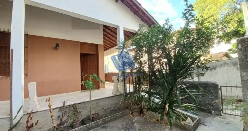 Casa Duplex Para Venda ou Locação área construída 250,00m2 e terreno com 385,00 m2 no Bairro Pituba
