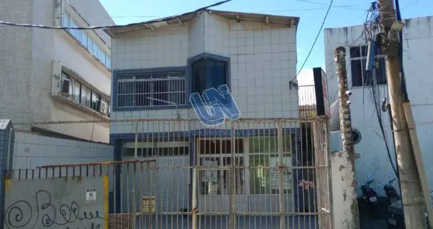 Casa residencial ou comercial 197m2 em Amaralina
