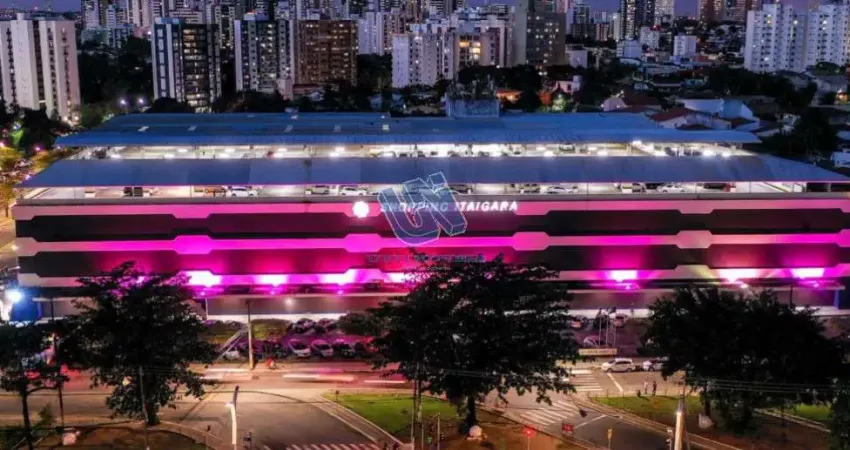 Loja comercial com 409,75m2 no Shopping Itaigara
