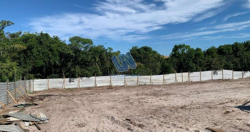 Terreno no condomínio Praia Bella com área 700m2  plano em Praia do Forte.